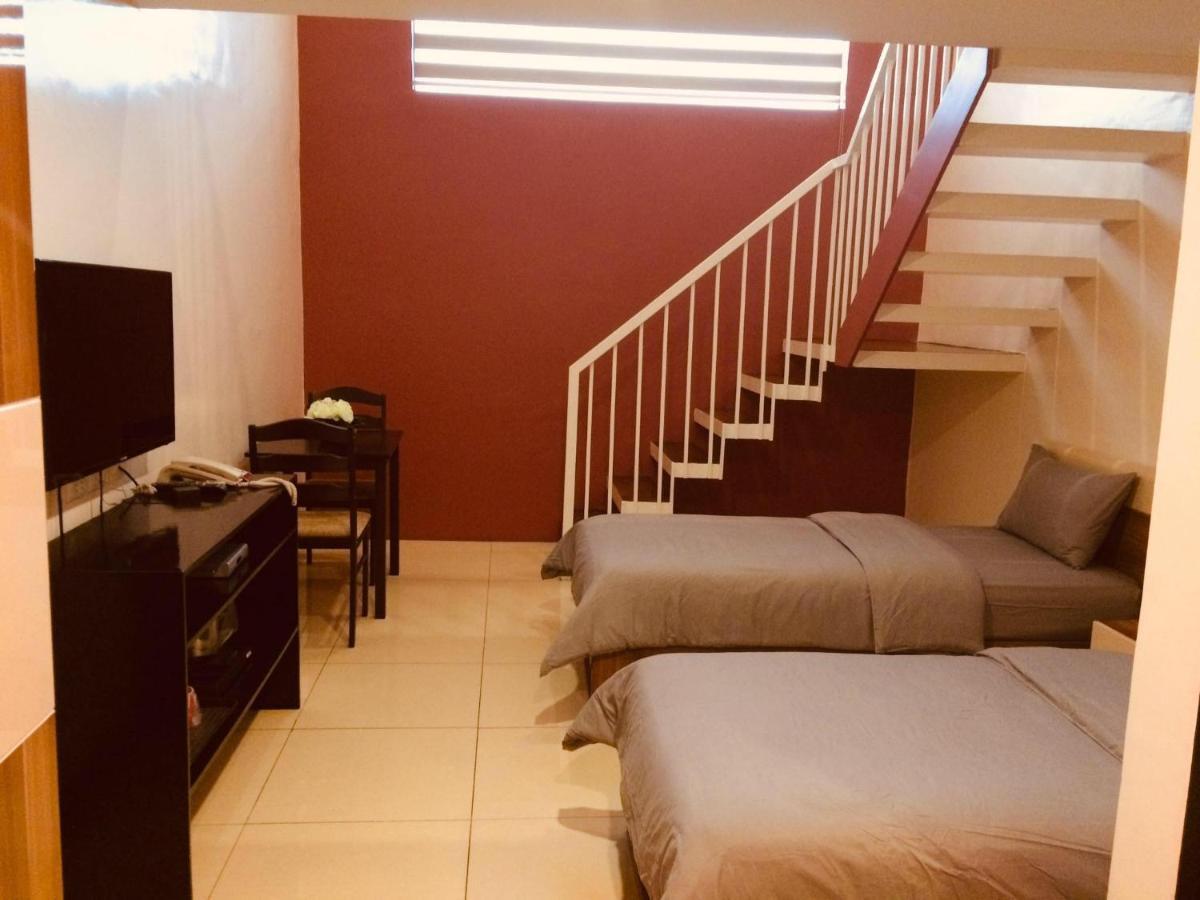 Ybc Grand Hotel Olongapo Luaran gambar