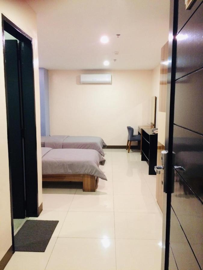 Ybc Grand Hotel Olongapo Luaran gambar