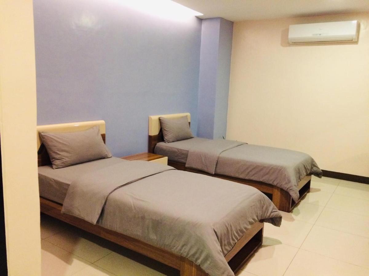 Ybc Grand Hotel Olongapo Luaran gambar
