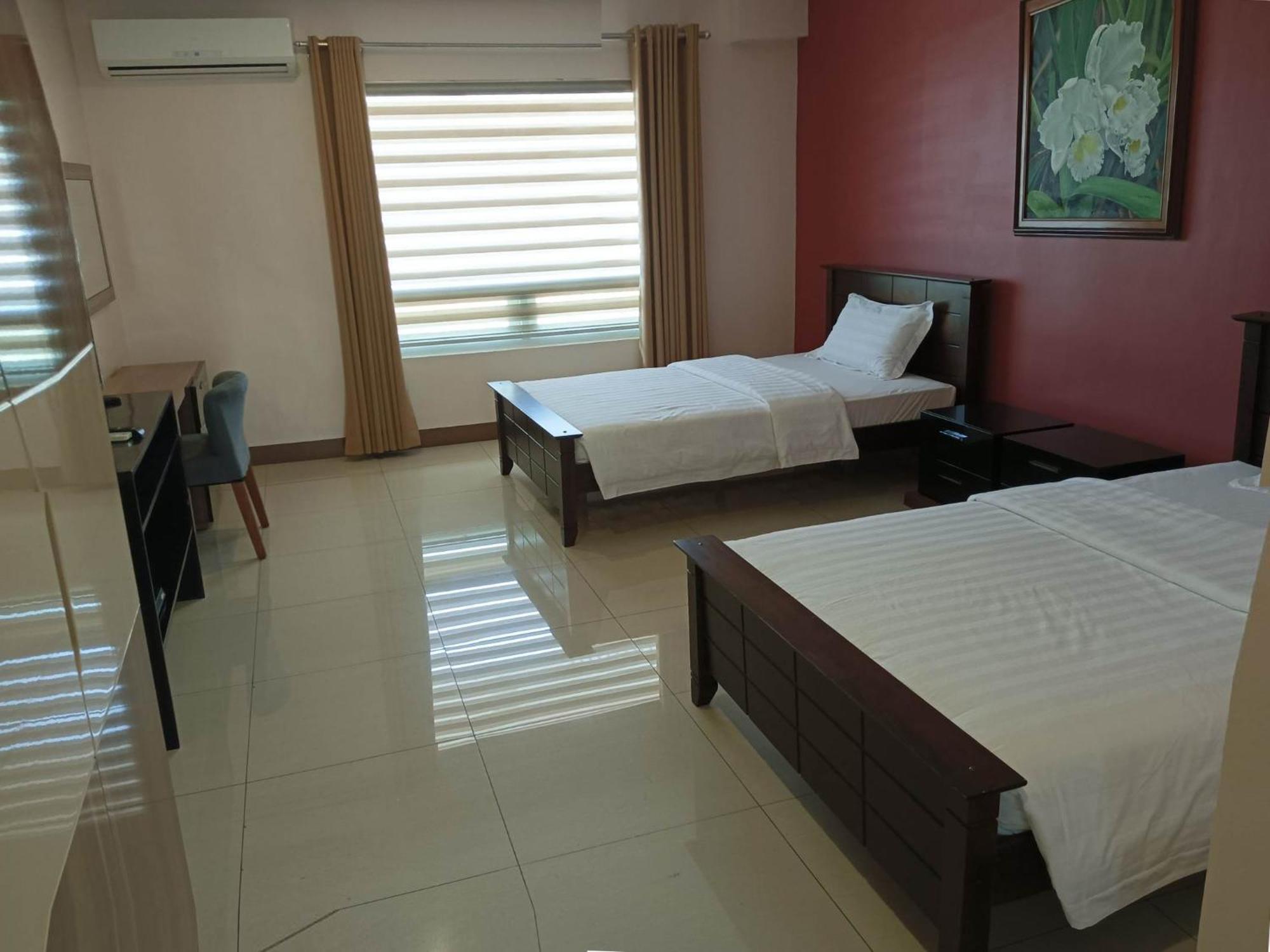 Ybc Grand Hotel Olongapo Luaran gambar