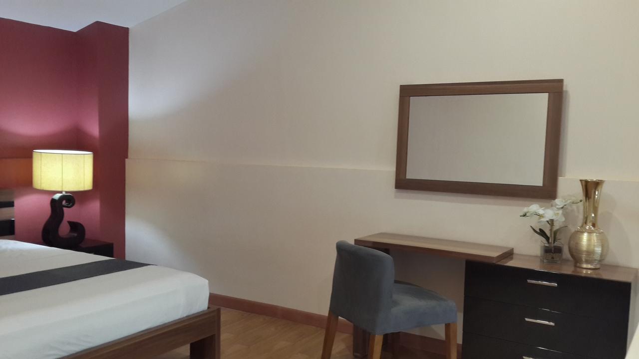 Ybc Grand Hotel Olongapo Luaran gambar